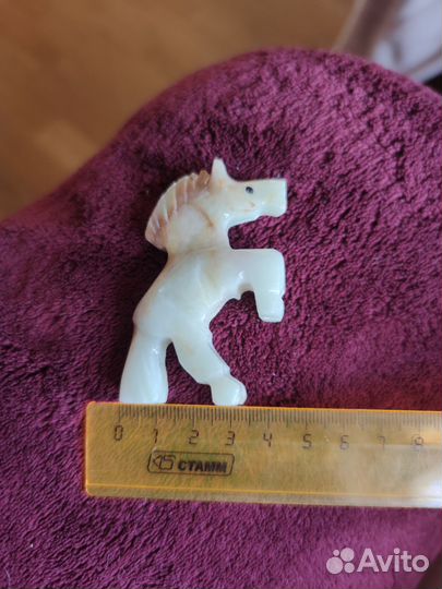 Статуэтка лошадка из оникса