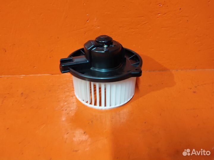 Моторчик печки toyota allex/runx E12