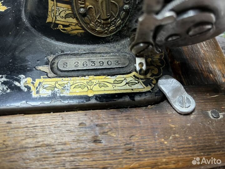 Швейная машинка зингер ручная