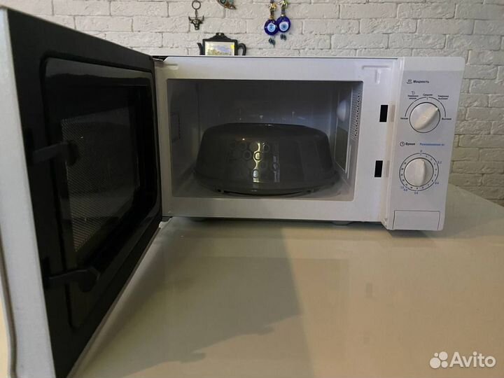 Свч микроволновая печь Midea MM720CPI