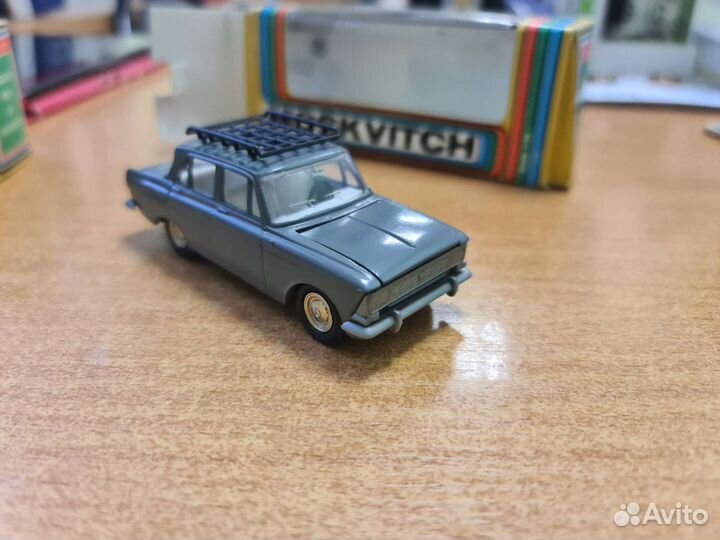 Модель СССР 1:43. Москвич 