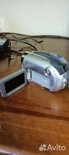 Видеокамера canon