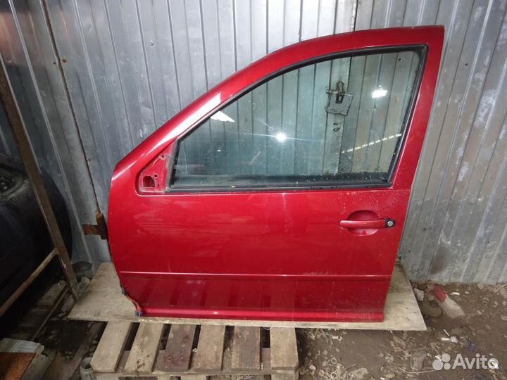 Дверь передняя левая volkswagen Golf IV/Bora 1997