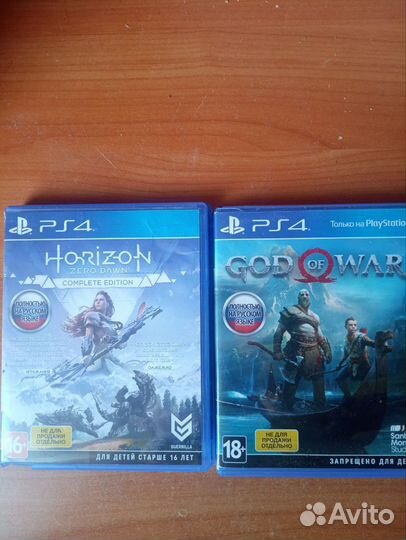Sony PS4 + 2 топовых игры