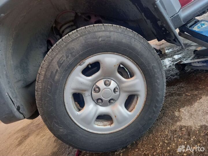 Goodyear Wrangler ST 215/75 R16