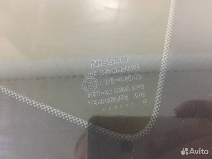 Стекло кузовное глухое правое Nissan Qashqai J10 2