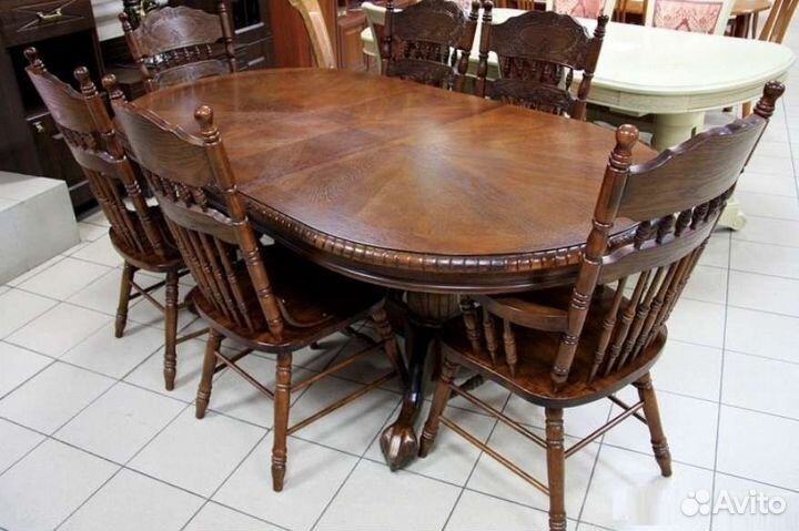 Стол круглый со стульями