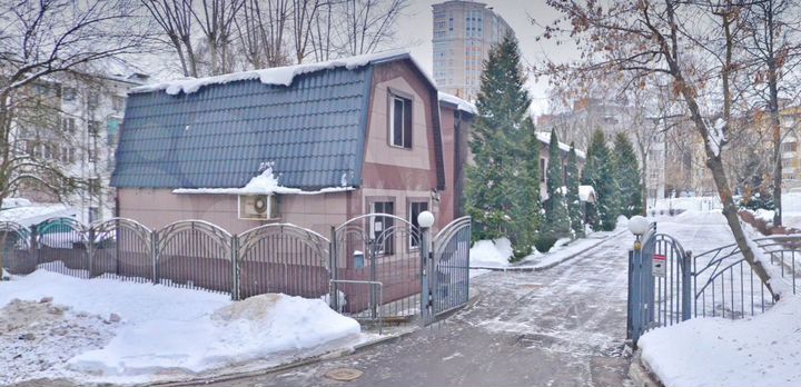 Здание 710.7 м² + Участок 1000 м²