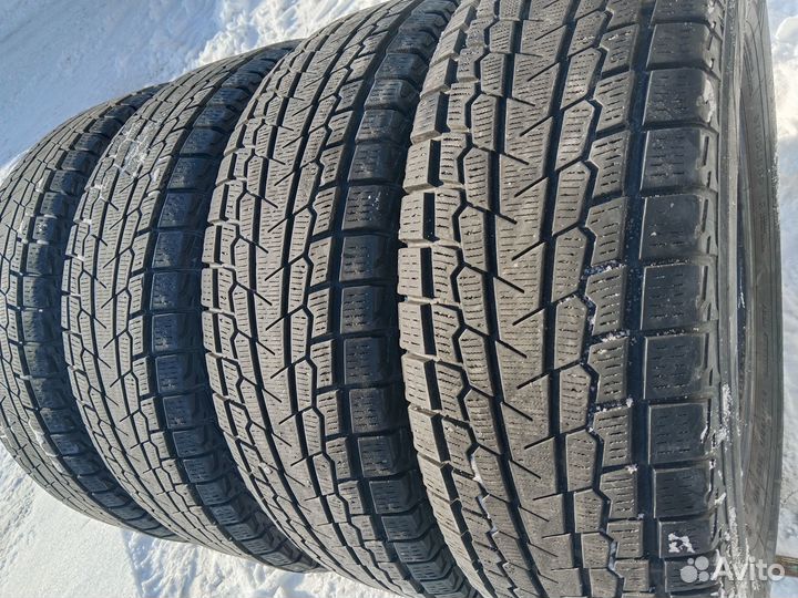 Yokohama Ice Guard G075 235/70 R16