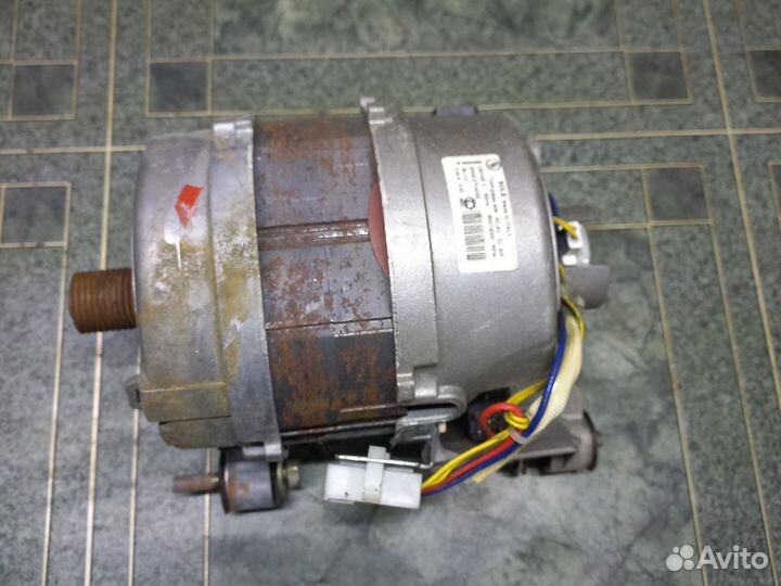 Двигататель стиральной машины