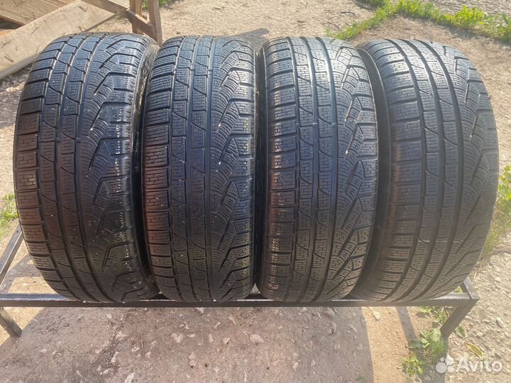 Pirelli Winter 210 SnowControl Serie II 235/50 R19