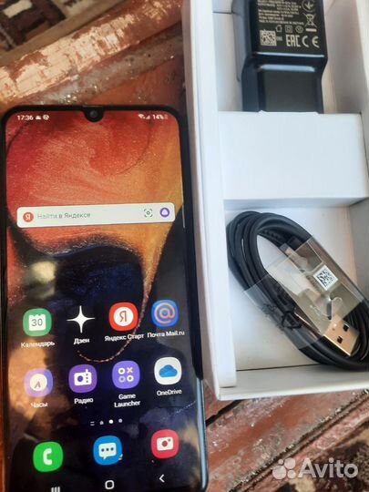 Samsung Galaxy A50, 4/64 ГБ