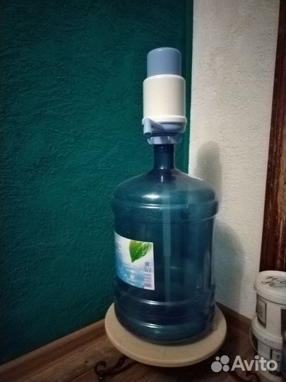 Помпа и бутыль для воды