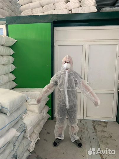 Халаты и комбинезоны одноразовые (Спандбонд)