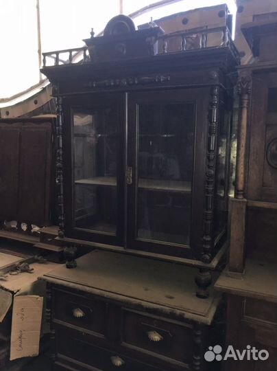 Буфет-витрина до 1917 г