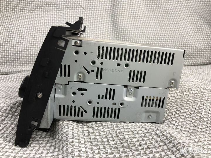 Штатная магнитола от Land Cruiser Prado 120