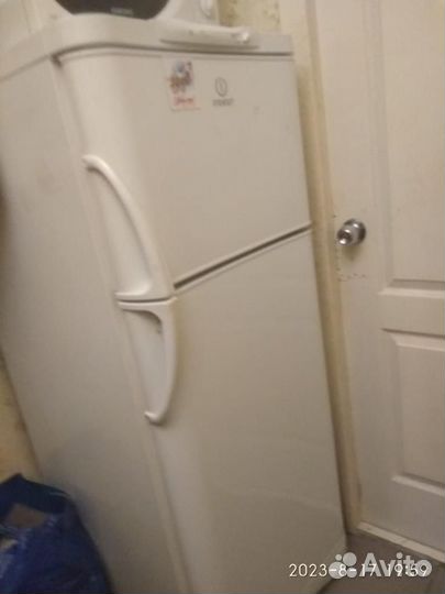 Продам холодильник бу