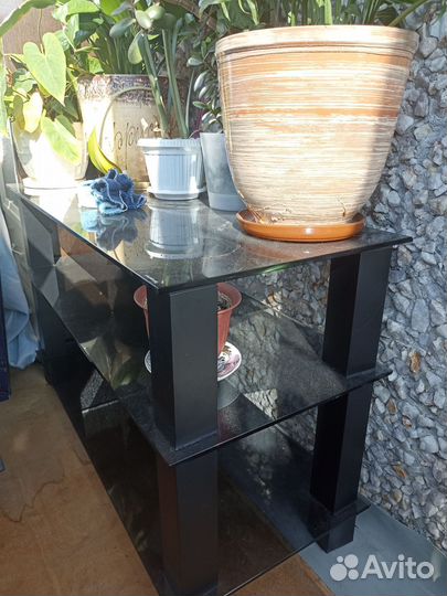 Стеклянная тумба