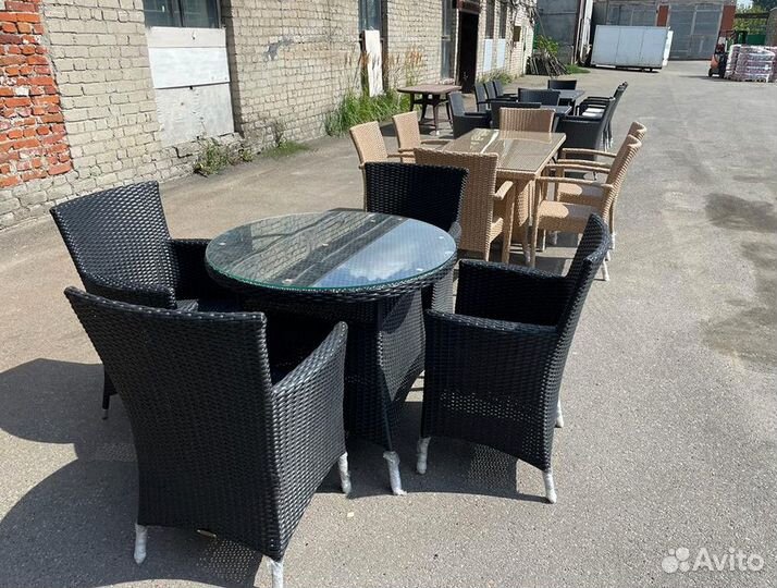 Плетеная мебель для террасы из ротанга Tangus