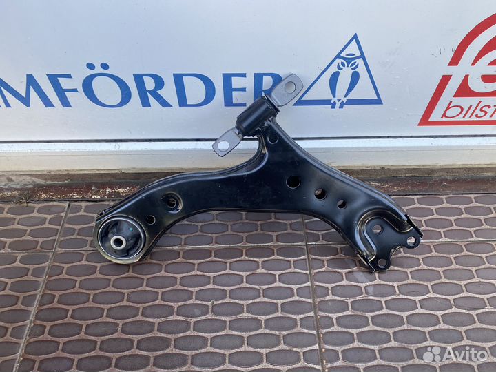 Рычаг передний левый Camry V70 / Lexus ES с 2017