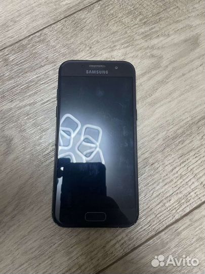 Телефон Samsung galaxy a3 2017