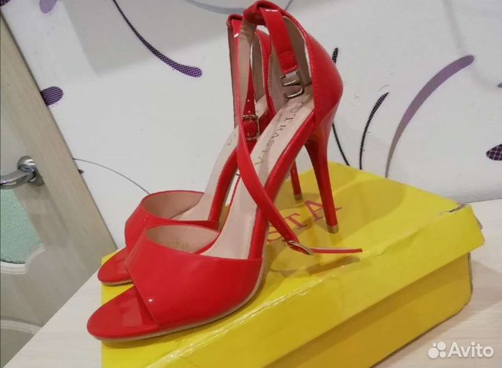 Босоножки женские 38 размер