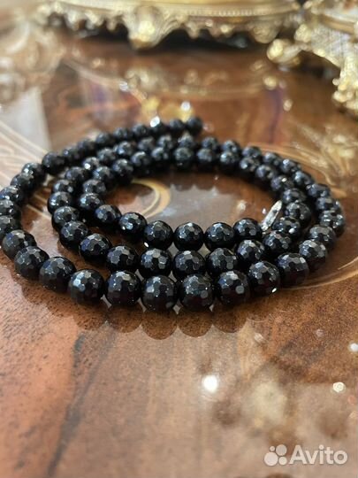 Бусы из натуральных камней