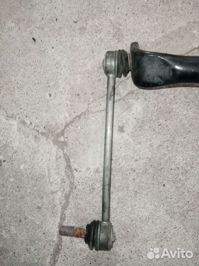 Стойки переднего стабилизатора на Велар 2019г