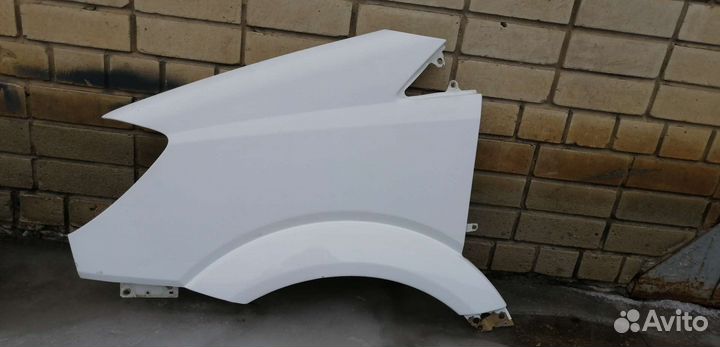 Крыло левое Mercedes Sprinter 906