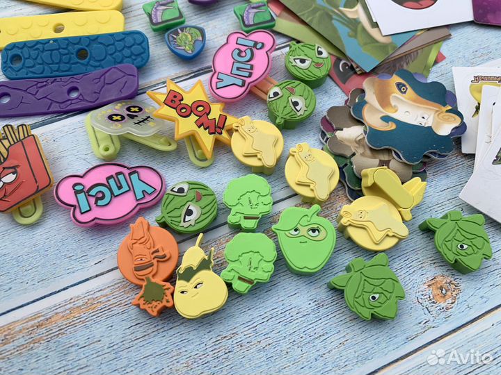 Стратегический запас скрепышей, наклеек и прочих