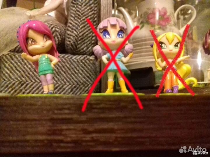 Фигурки, киндеры, журналы, значок Винкс Winx
