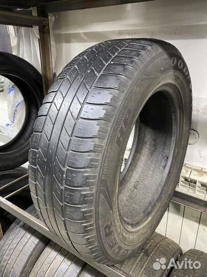 Goodyear Wrangler HP All Weather 235/65 R17 104V