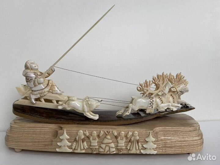 Скульптура из кости «Упряжка«