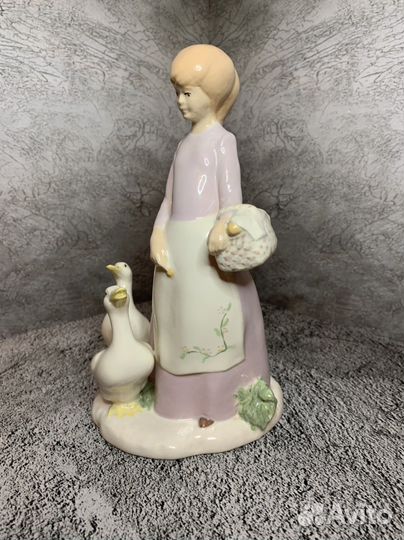 Фарфоровые статуэтки