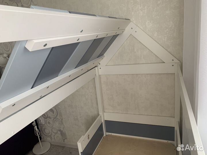 Детская кровать домик с матрасом