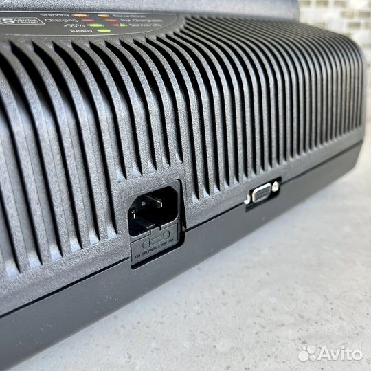 Зарядное устройство Motorola wpln4211