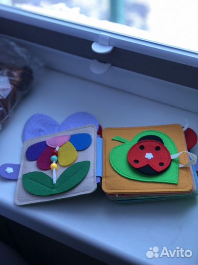 Тактильная книжка из фетра 2 сестры