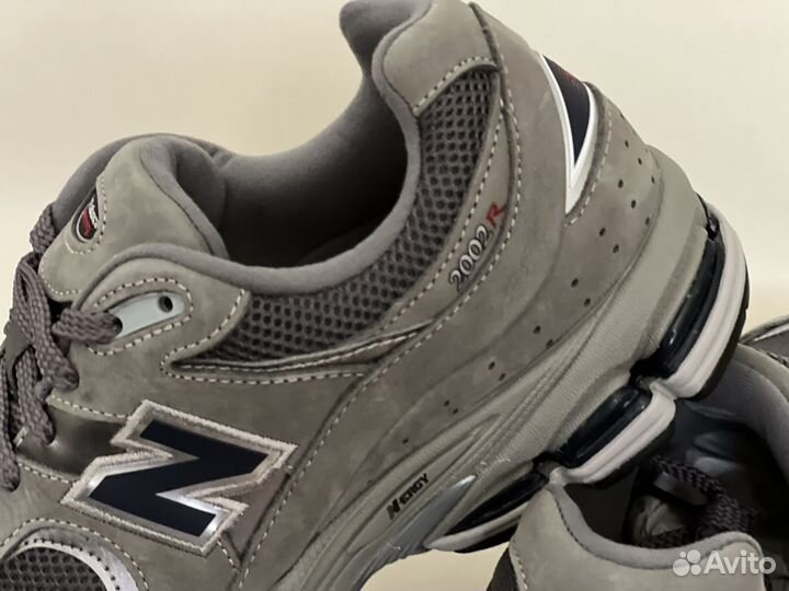 Кроссовки New Balance 2002 RA 9.5US