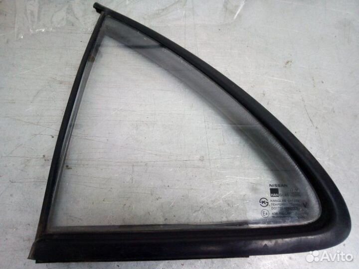 Форточка (стекло) задняя левая Nissan Almera