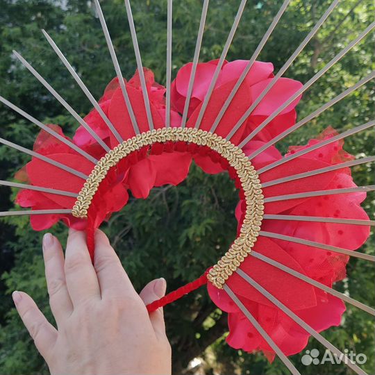 Ободок с лучами и розами