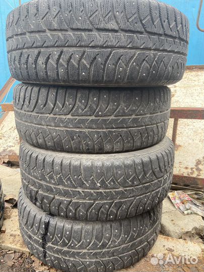 Bridgestone Ice Cruiser 7000 205/55 R16