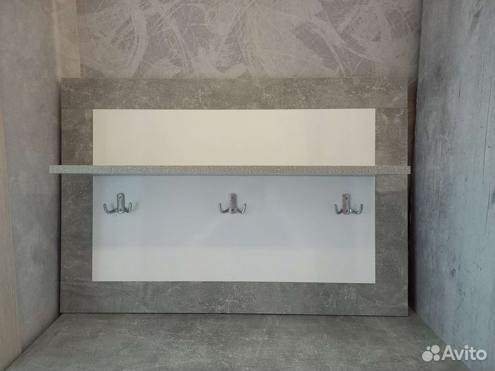 Вешалка настенная в прихожую