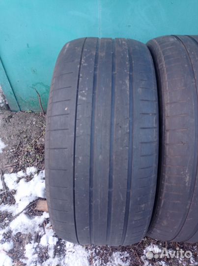 Pirelli P Zero PZ4 275/40 R21 и 315/35 R21 111Y