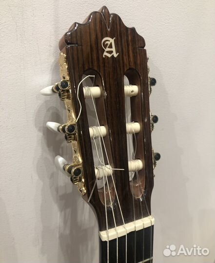 Классическая гитара alhambra 7c