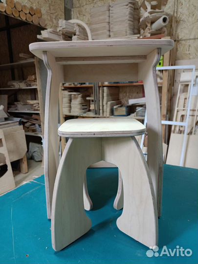 Стол и стул детский