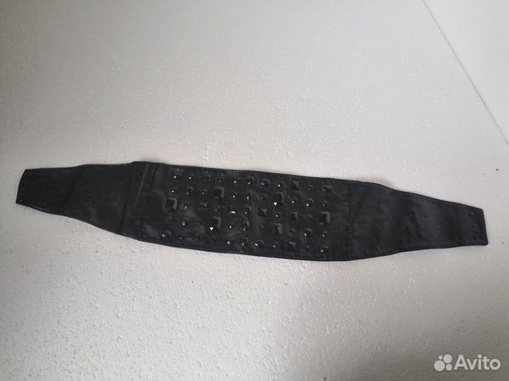 Широкий пояс со стразами