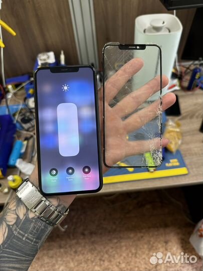 Ремонт iPhone переклейка/замена стекла
