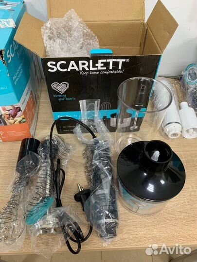 Блендер погружной Scarlett 800 w