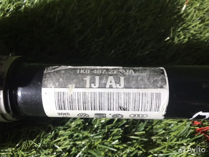 Привод левый Skoda Octavia A5