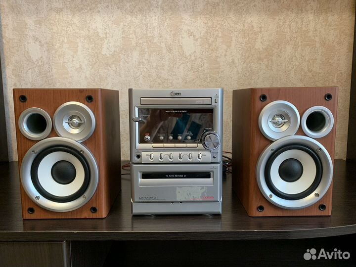 Музыкальный центр LG LX-M240